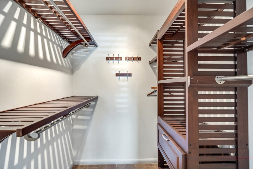 Building Photo - 1759 Azalea Ln