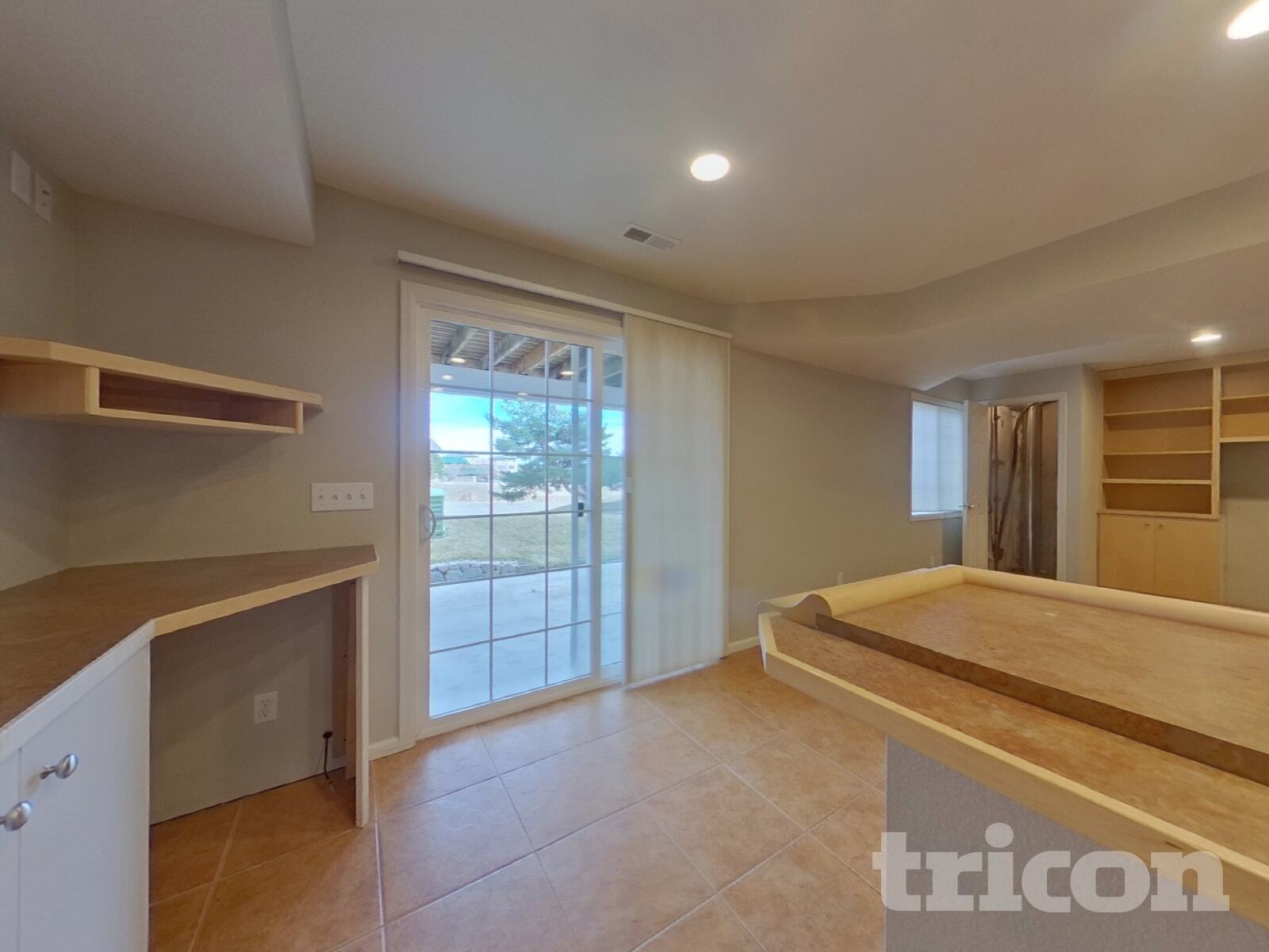 Building Photo - 8566 S Lewis Way