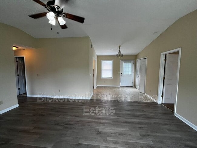 Building Photo - 103 Red Canyon Rd