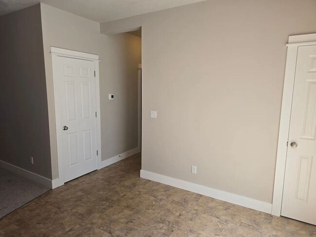 Building Photo - 2132 Marlow Ln