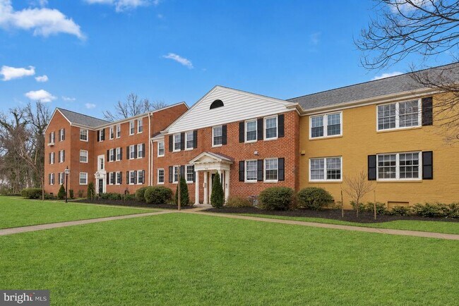 Building Photo - 1803 Belle View Blvd