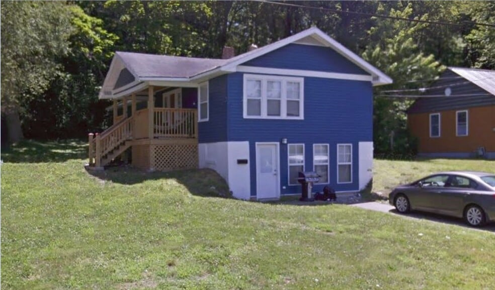 you can enter house on either level - 119 Fyfer Pl