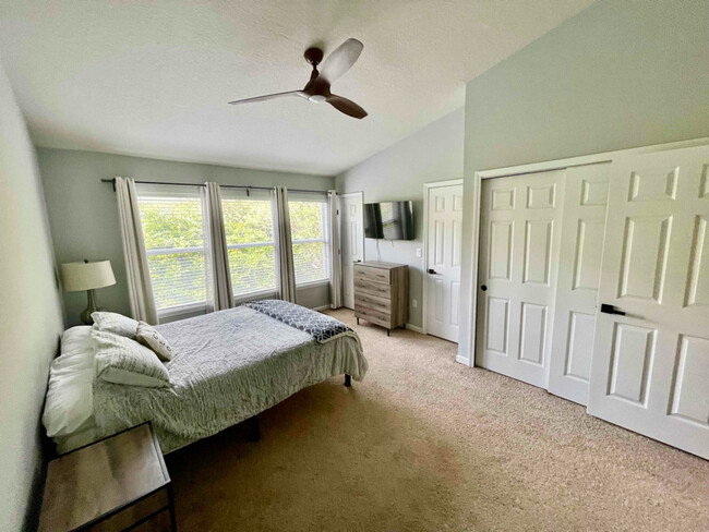 Building Photo - 8114 Summer Gate Ct