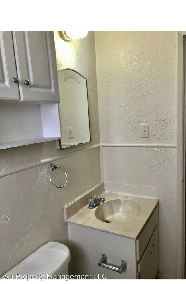 Building Photo - 2 br, 1 bath House - 2804 DUNCAN UNIT A