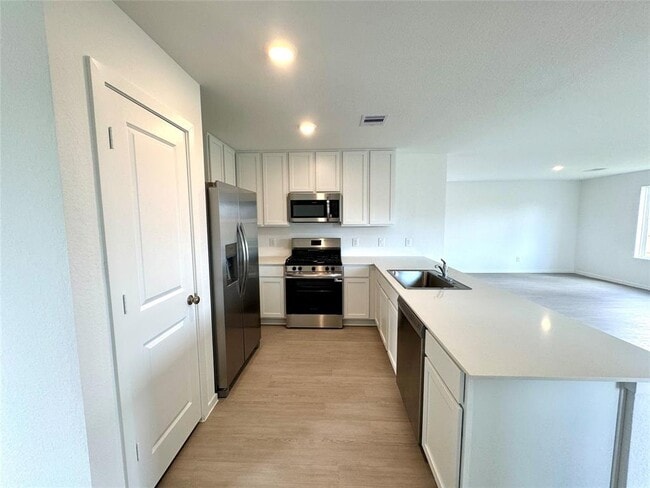 Building Photo - 28763 Texas Plns Dr