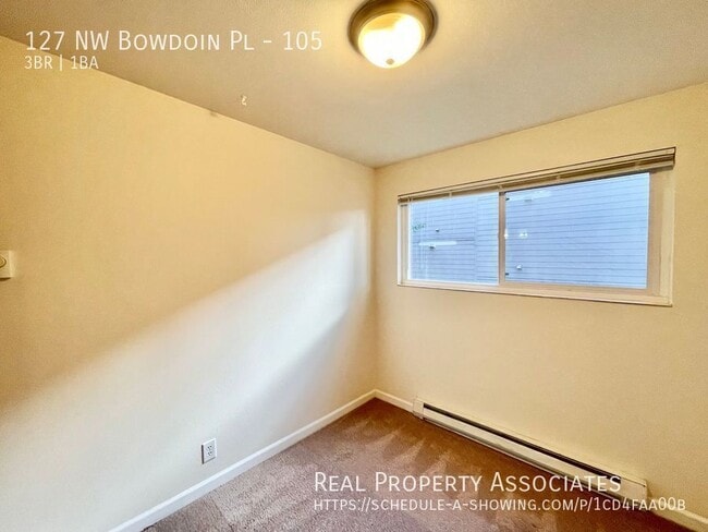 Building Photo - 127 NW Bowdoin Pl