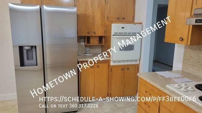 Building Photo - 3 Bedroom Rambler Available now!!