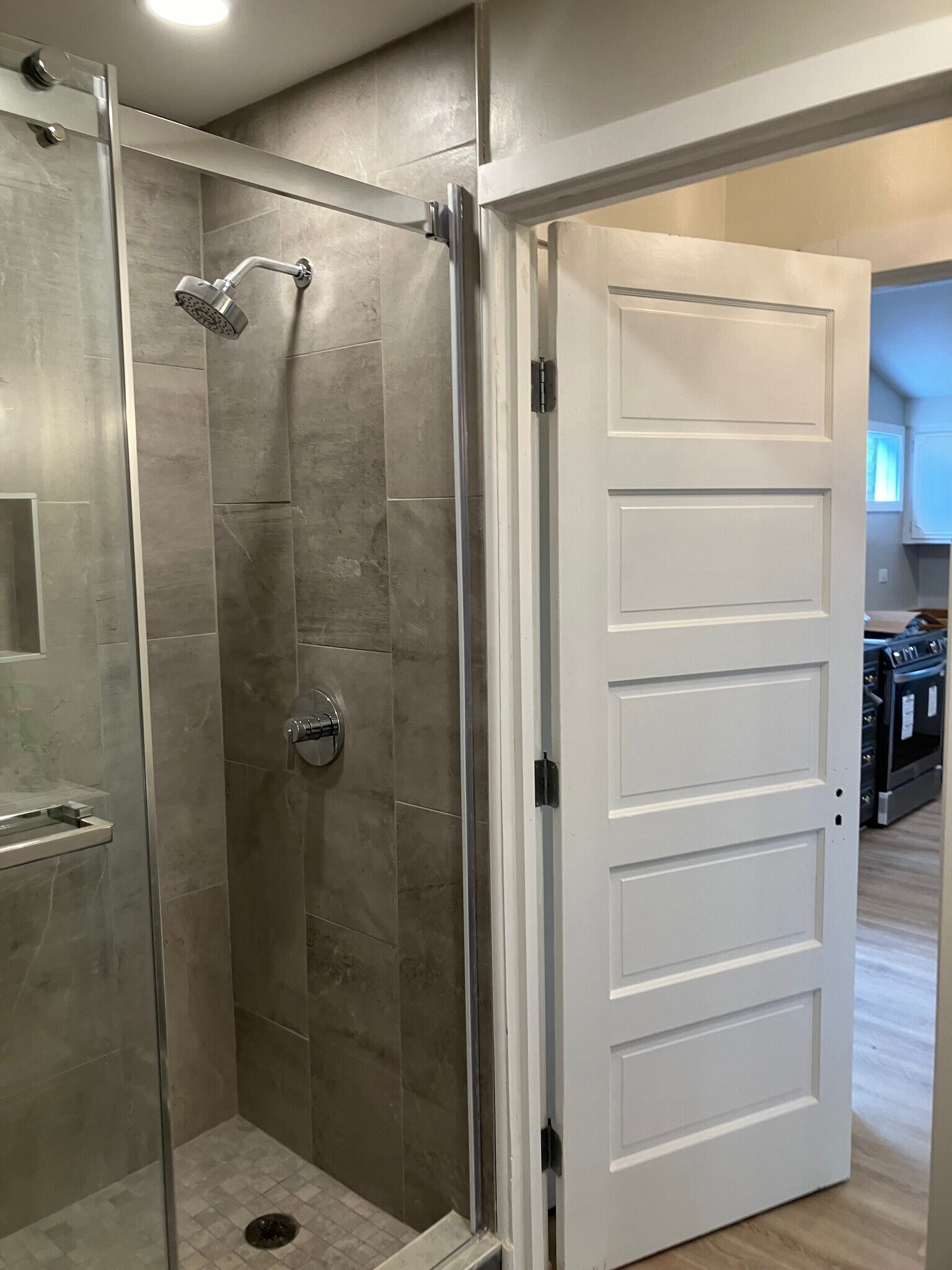 Quality bath fixtures - 633 Glenview Ave