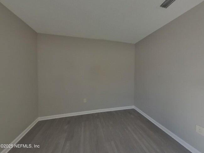 Building Photo - 76384 Deerwood Dr