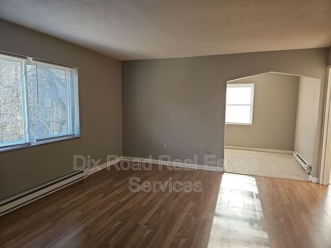 Building Photo - 3121 Gobel Ave