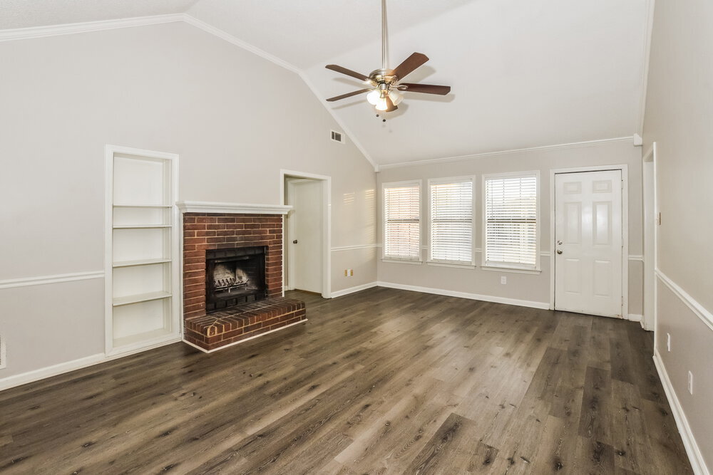 Building Photo - 6589 Silver Oak Cove