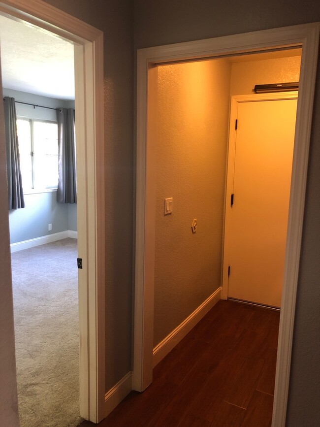 Building Photo - 3 BED 2 BATH HOME W/ UPGRADES ON CUL-DE-SAC