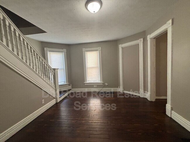 Building Photo - 67 S McGee St