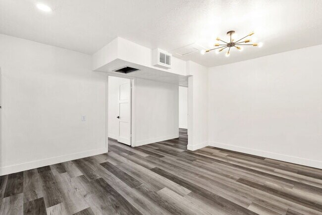 Building Photo - BRAND NEW EVERYTHING IN UPTOWN/BILTMORE AREA