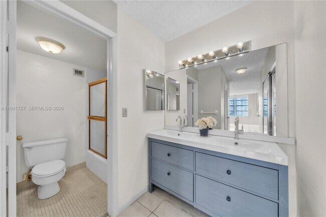 Building Photo - 3800 S Ocean Dr