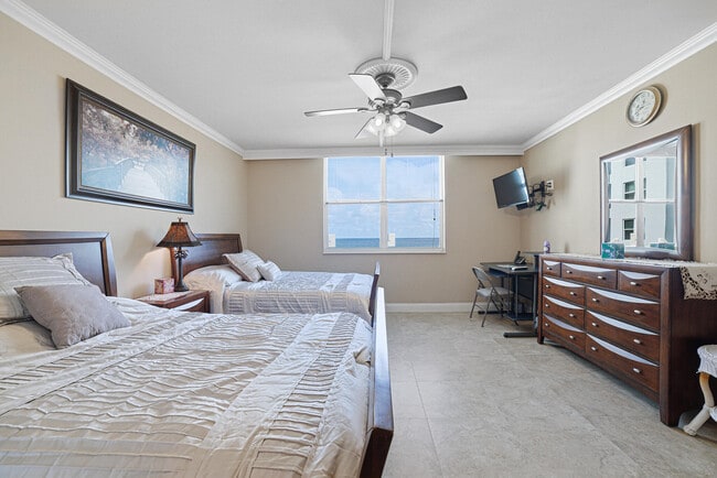 Building Photo - 3450 S Ocean Blvd