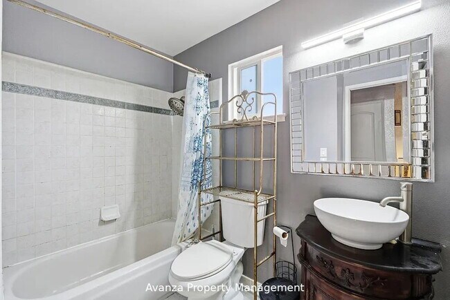 Building Photo - Home for Rent 8735 N. Cedar Ave Unit 151, Fresno, CA 93720 3 Bedroom/2.5 Bath Condo in Fresno (Sh...