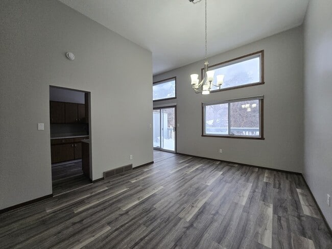 Building Photo - 918 N 39th St