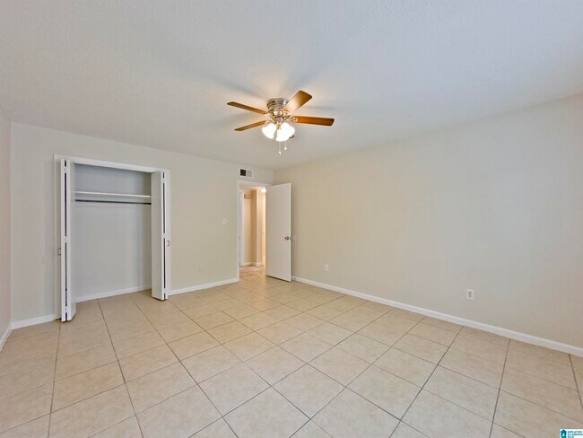 Building Photo - 3229 Westbrook Dr