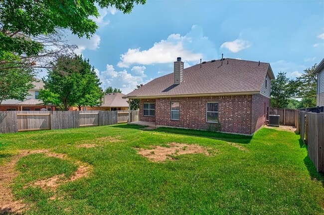 Building Photo - 4489 Western Lake Dr