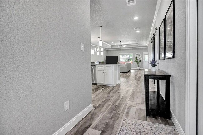 Building Photo - 7307 Diamond Dove Dr