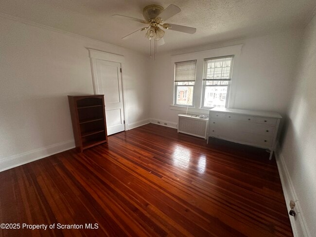 Building Photo - 1715 Tripp Ave
