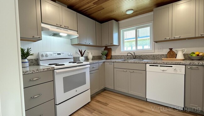 Building Photo - 4503 L Pl