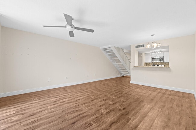 Building Photo - 600 Scotia Dr