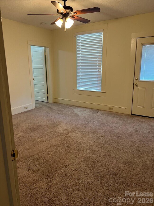 Building Photo - 211 W G St