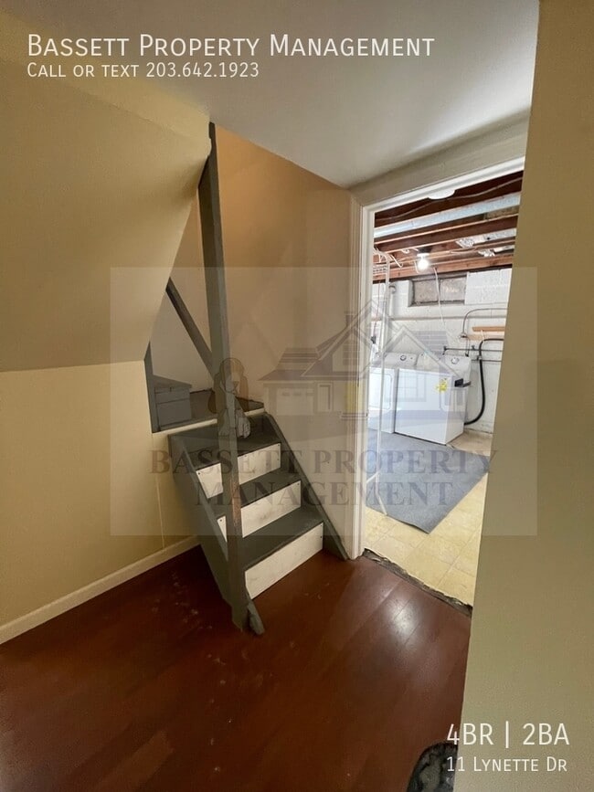 Building Photo - 11 Lynette Dr