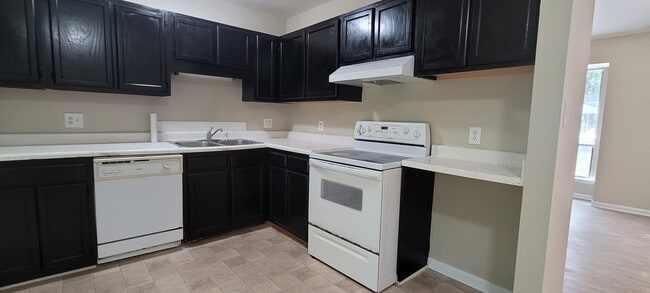 Building Photo - 2809 Seclusion Ct