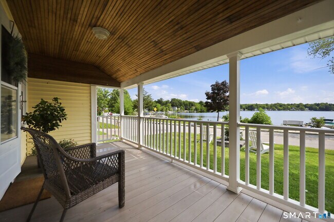 Building Photo - 57 Lake Dr