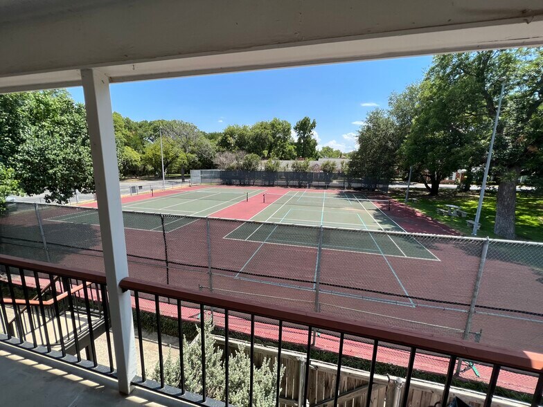 Building Photo - 1287 Roaring Springs Rd