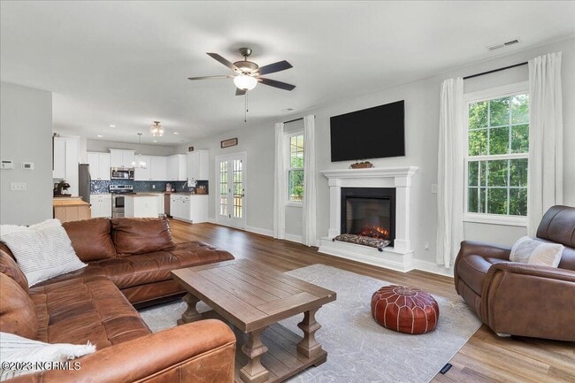 Building Photo - 712 Burley Oak Dr