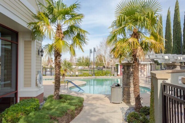 Building Photo - 2514 Bellchase Dr