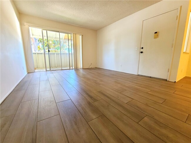 Building Photo - 26200 Redlands Blvd