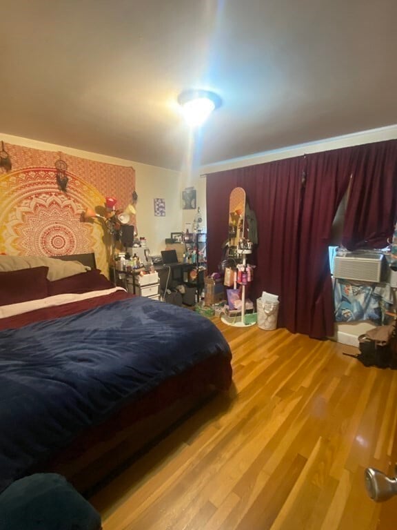 Building Photo - 640 Lagrange St