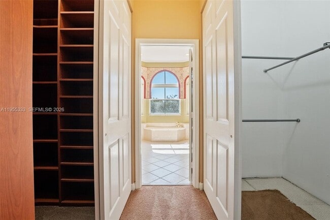 Building Photo - 16301 SW 49th Ct