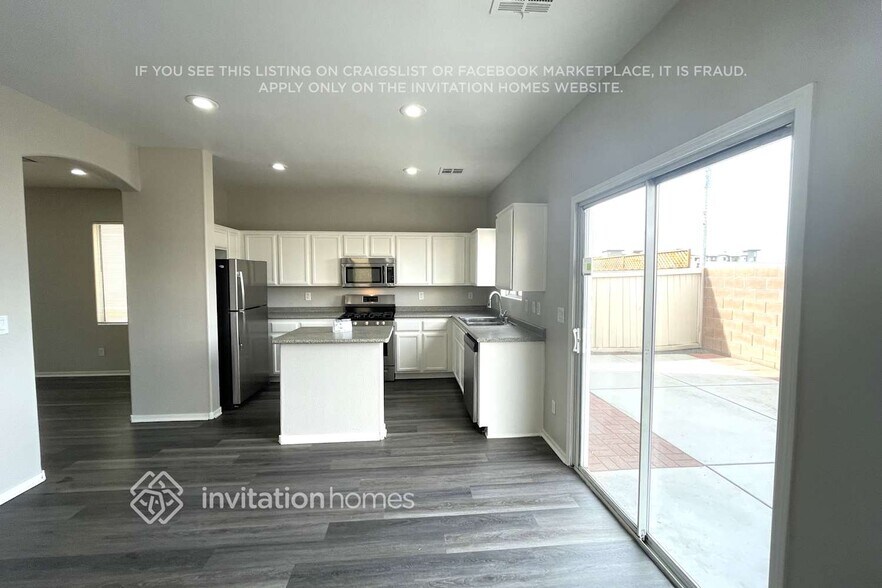 Building Photo - 6654 Tulip Falls Dr