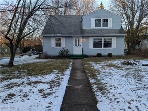 Building Photo - 703 Avondale St