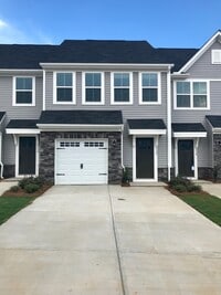 Building Photo - Beautiful 3 Bedroom, 2.5 Bath Townhome!