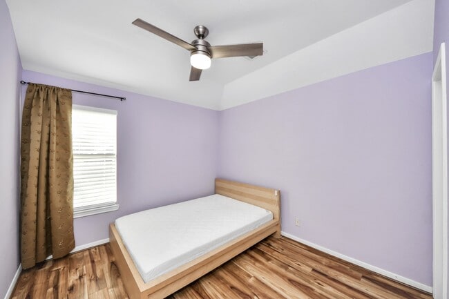 Building Photo - 13719 Hartford Ct