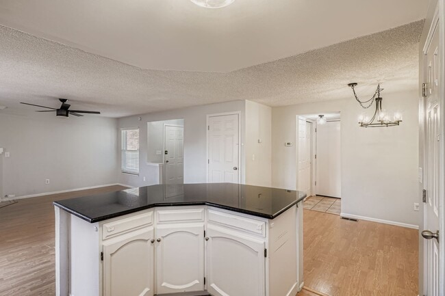 Building Photo - 8099 Miller Cir