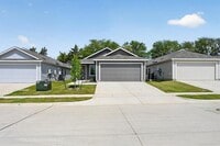 Building Photo - 1429 Erie Dr