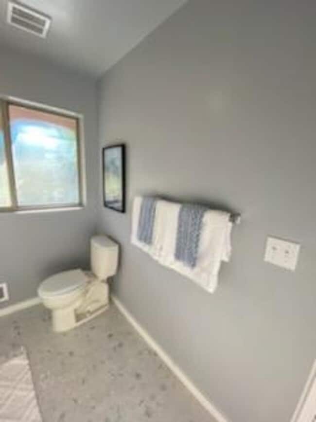 Building Photo - Mid-Century Gregory Heights 4 bedroom 2.25...