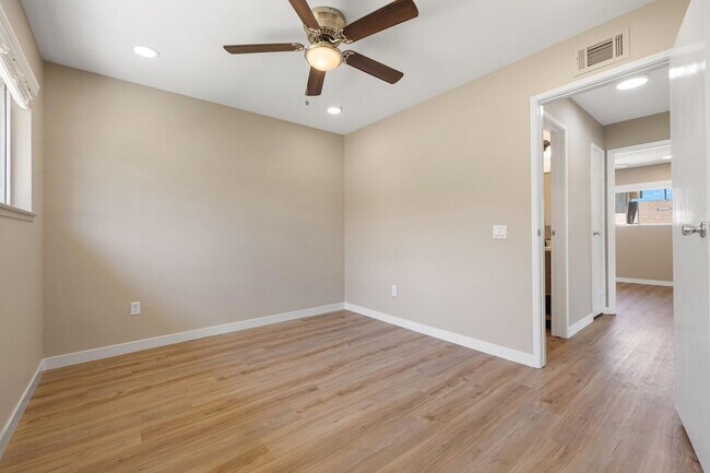 Building Photo - 46869 CA-74