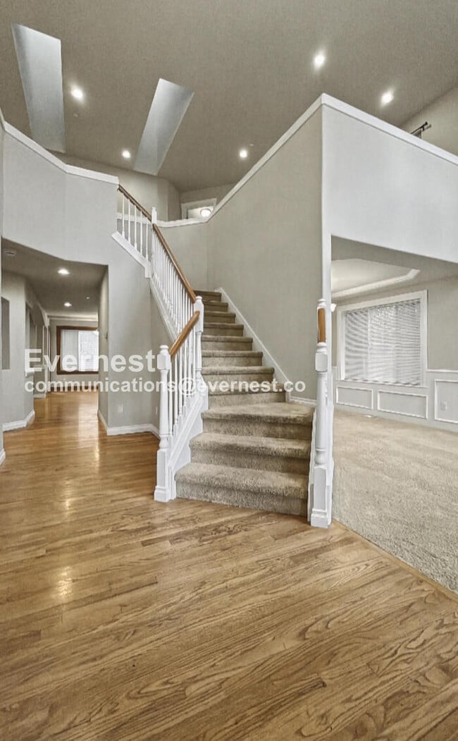 Building Photo - 18822 1st Ave NW