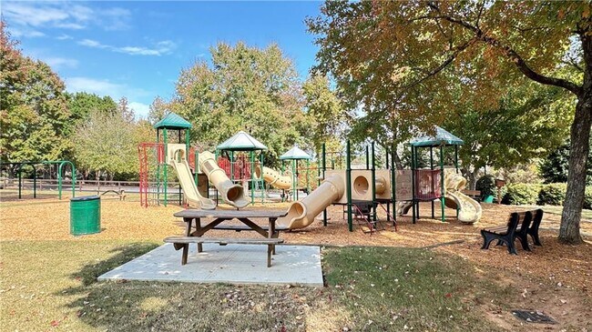 Building Photo - 7195 Devonhall Way