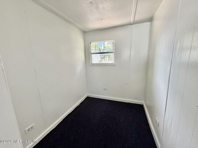 Building Photo - 5355 New Kings Rd