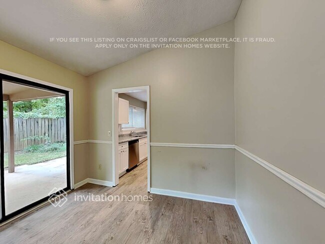 Building Photo - 5 Woodbine Point